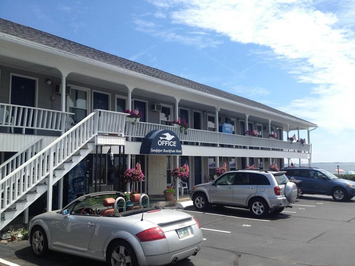 Sandpiper Beachfront Motel 올드 오차드 비치 외부 사진