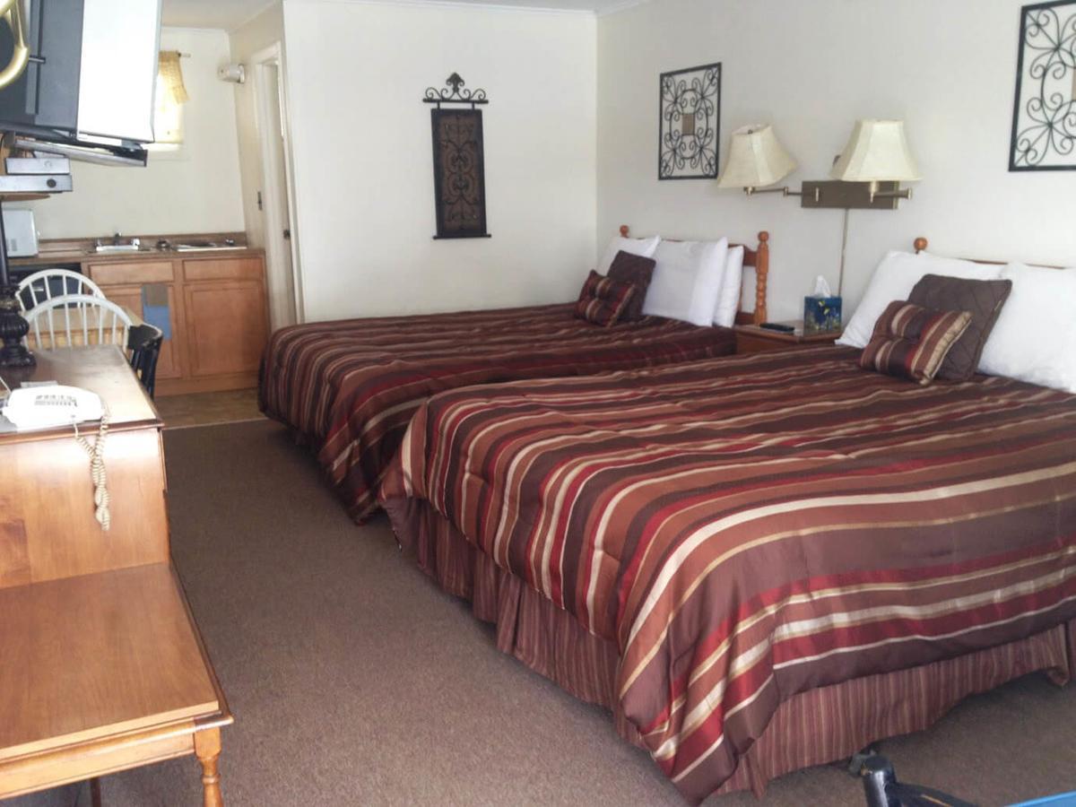 Sandpiper Beachfront Motel 올드 오차드 비치 외부 사진