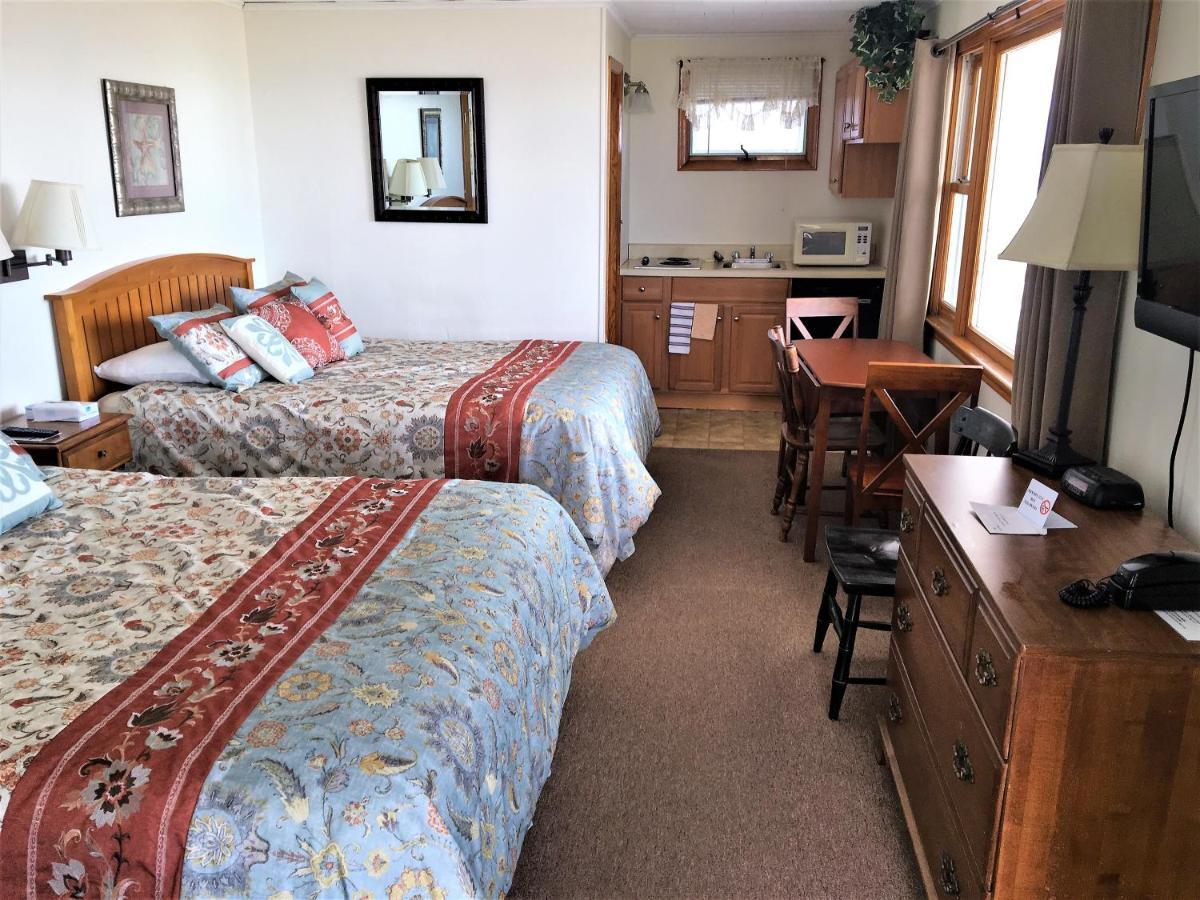 Sandpiper Beachfront Motel 올드 오차드 비치 외부 사진