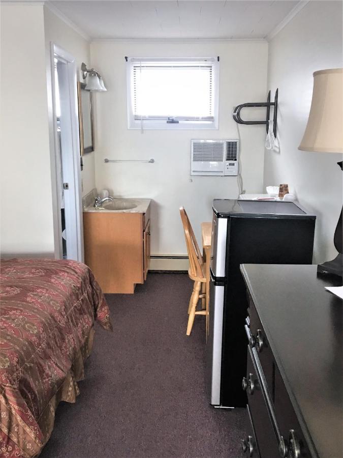 Sandpiper Beachfront Motel 올드 오차드 비치 외부 사진