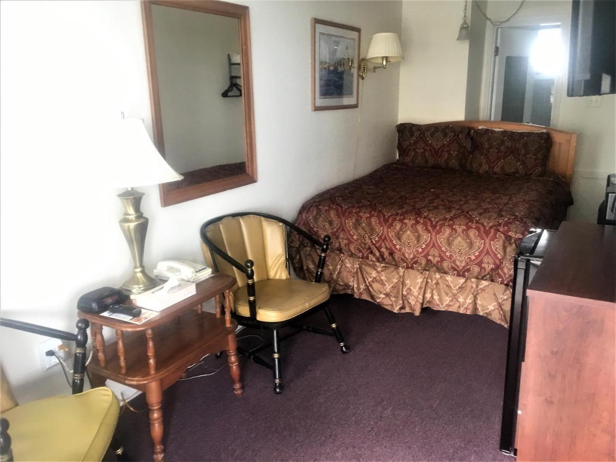 Sandpiper Beachfront Motel 올드 오차드 비치 외부 사진